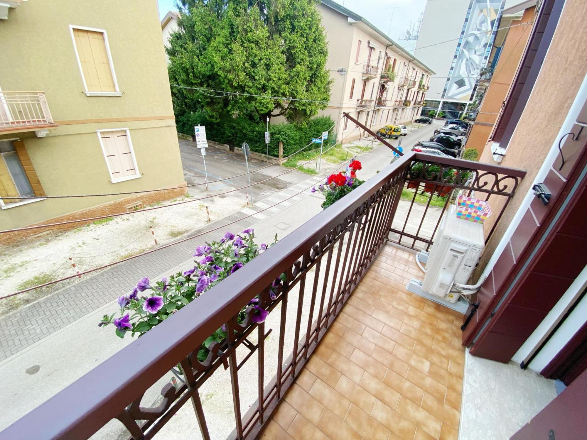 Gris Apartment: Venice Mestre Exteriör bild
